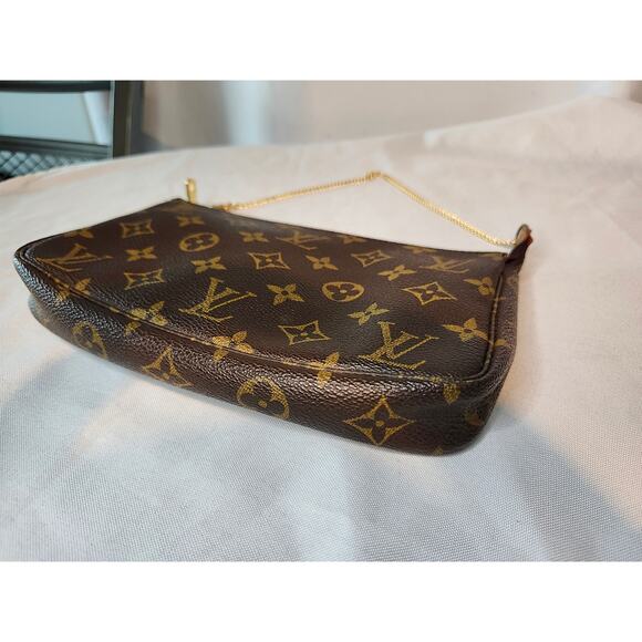 Louis Vuitton LV Monogram Pochette Accessoires with Gold Chain Vintage Bag - Picture 9 of 14